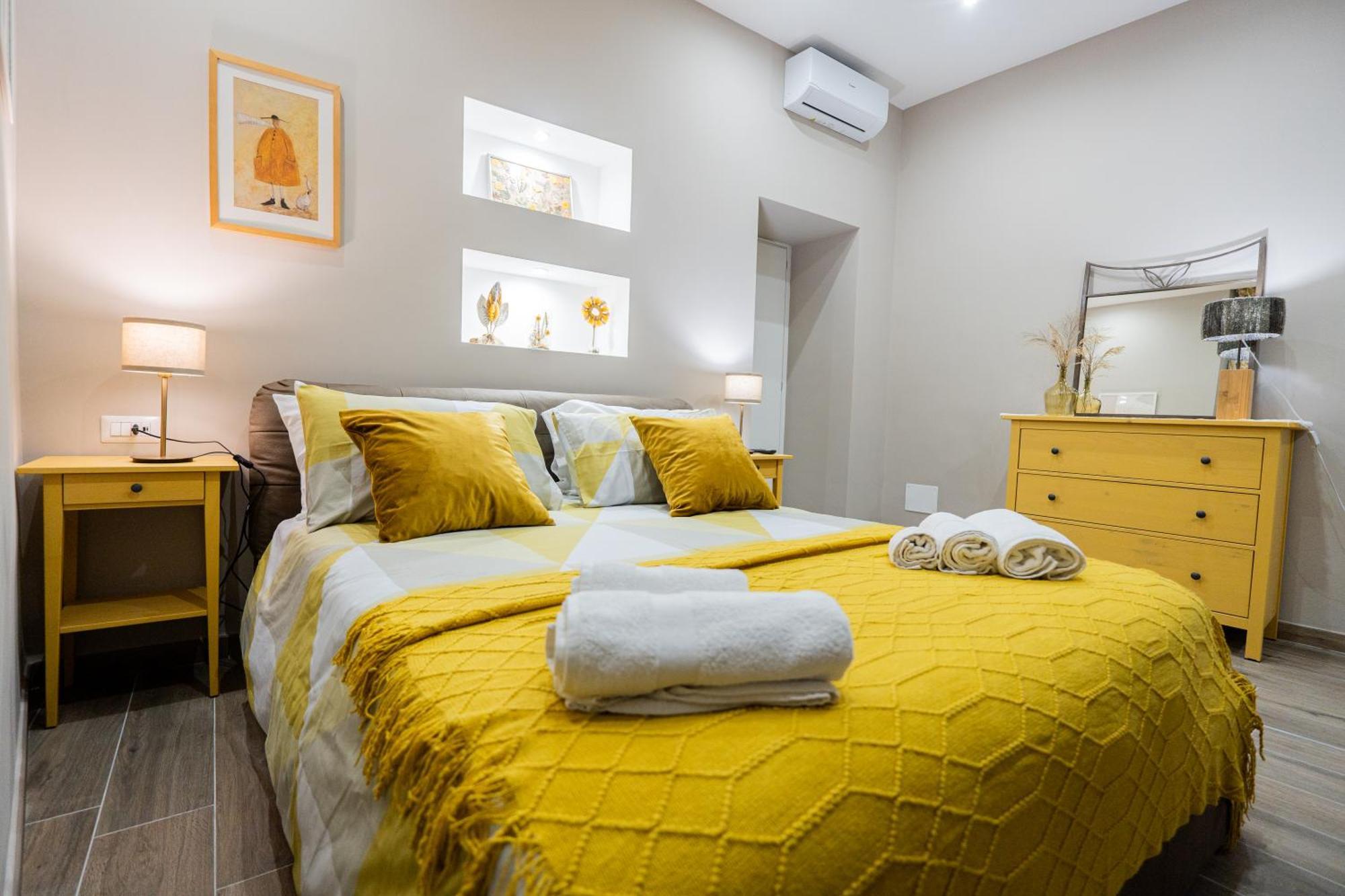 La Casa Di Bianca - Modern Suites Near Plebiscito Napoli Dış mekan fotoğraf