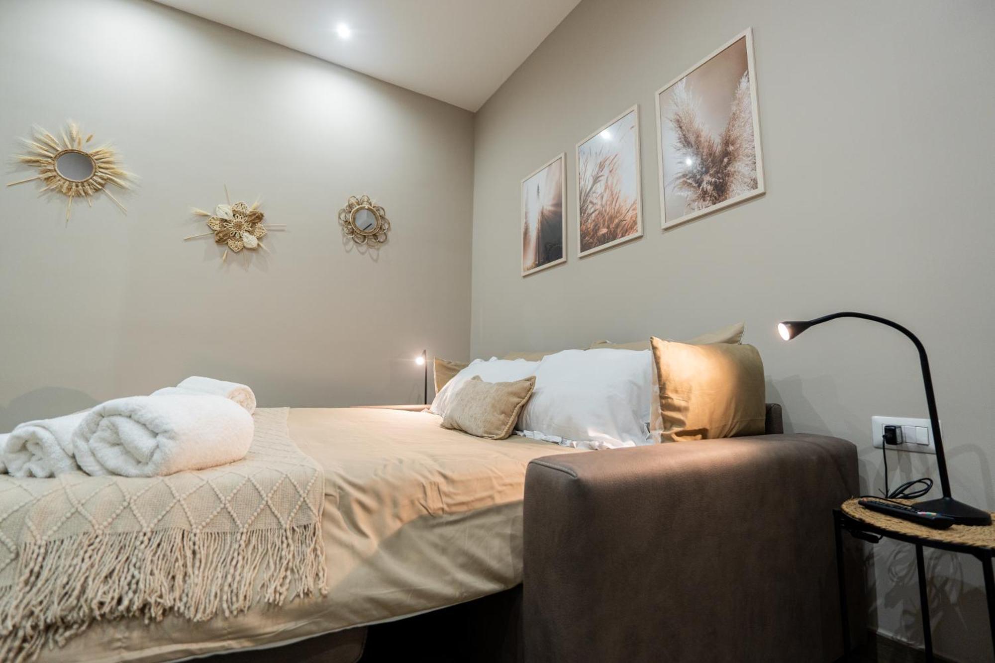 La Casa Di Bianca - Modern Suites Near Plebiscito Napoli Dış mekan fotoğraf